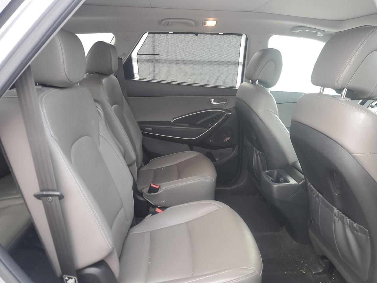 2018 Hyundai Santa Fe - Image 11