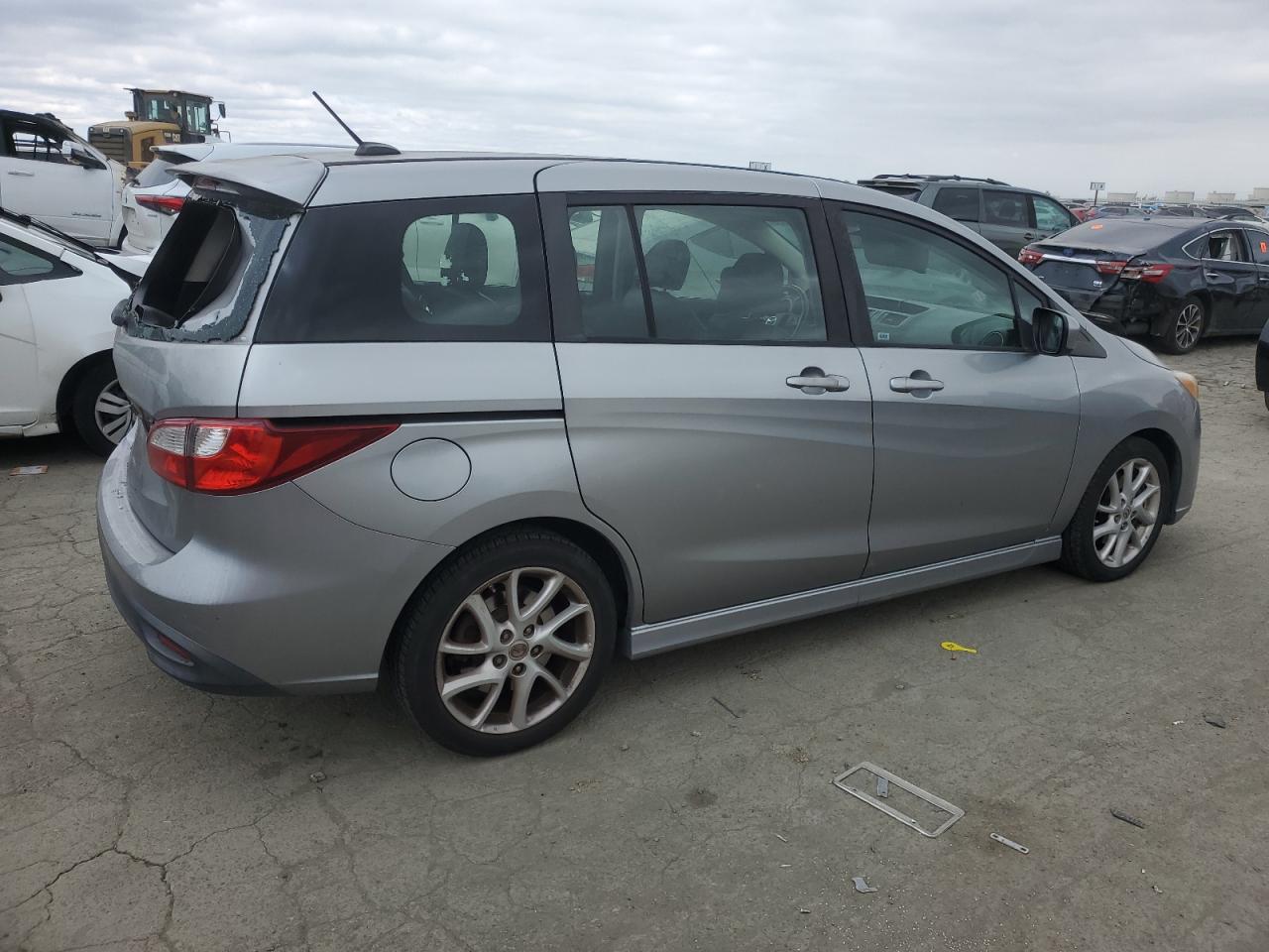 2012 Mazda 5 - Image 3