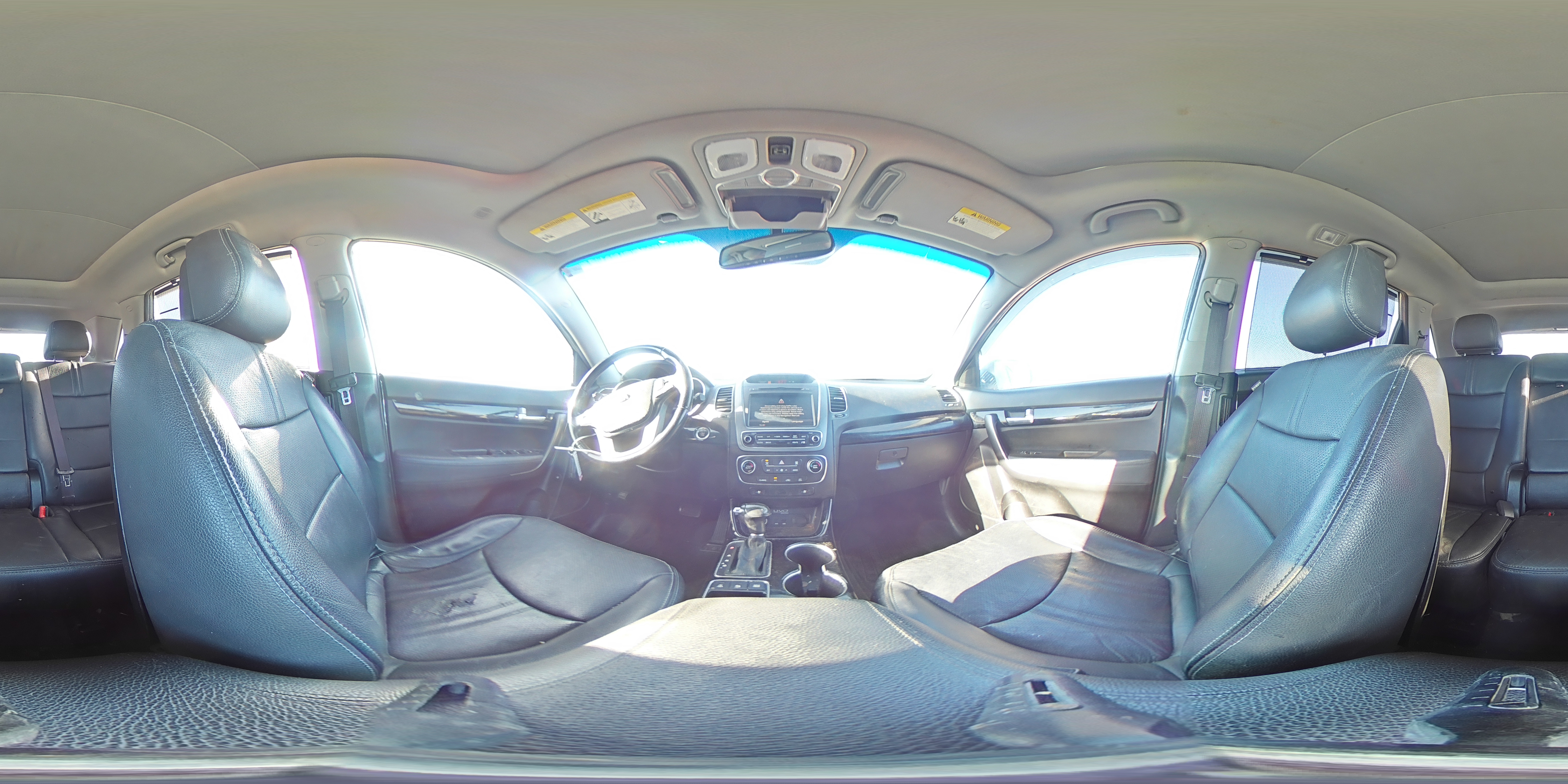 2014 Kia Sorento - Image 16