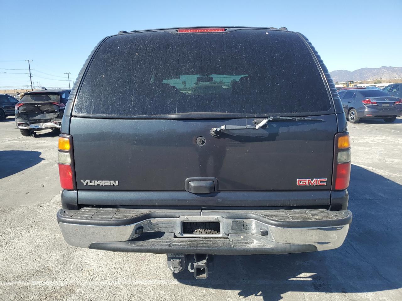 2005 GMC Yukon - Image 6