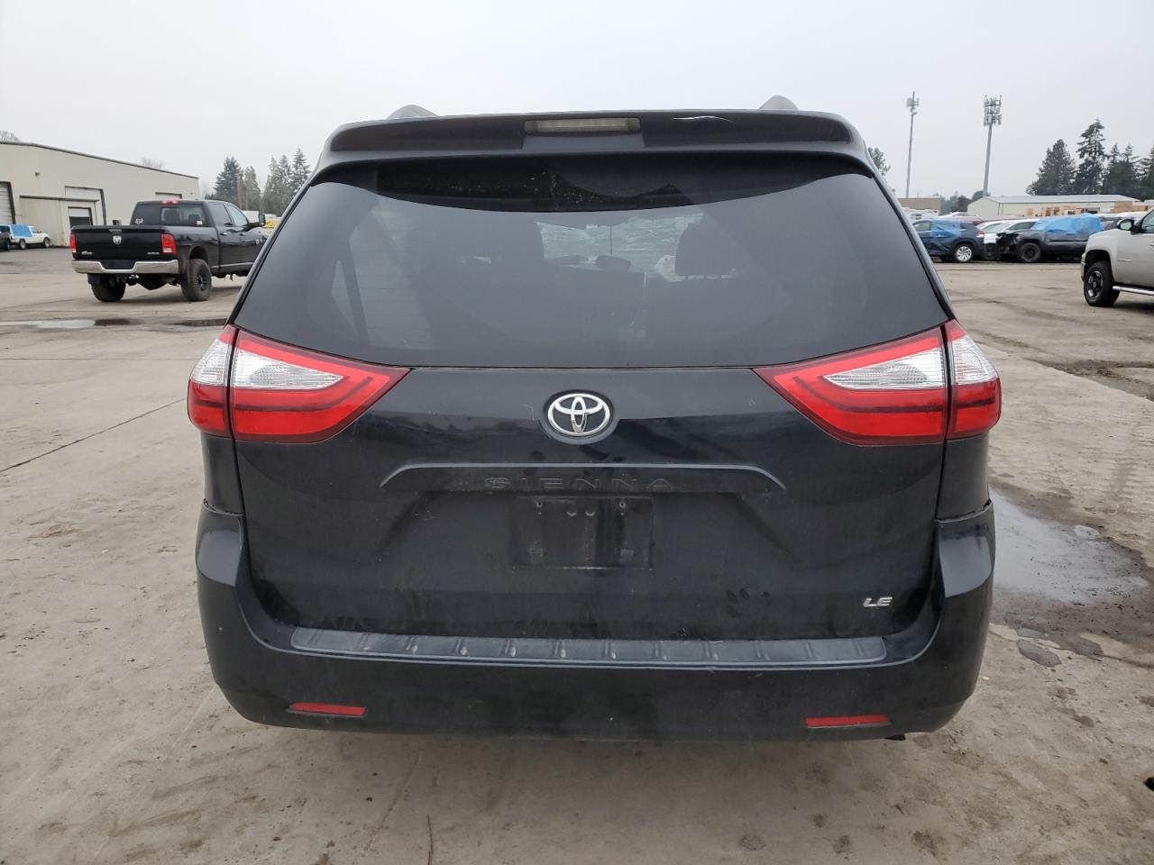 2017 Toyota Sienna Le VIN: 5TDKZ3DCXHS787133 Lot: 88275855
