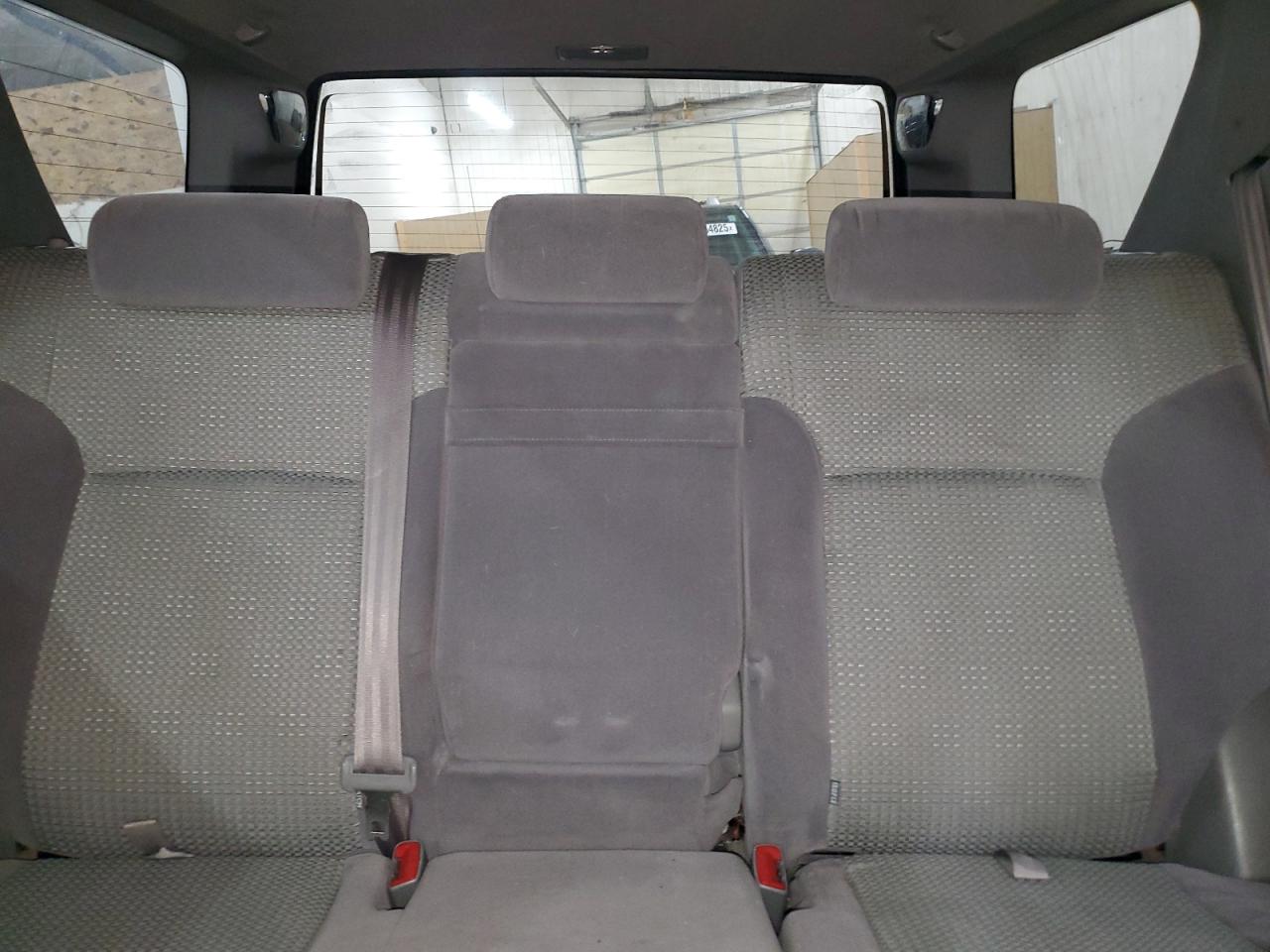 2003 Toyota 4Runner - Image 10