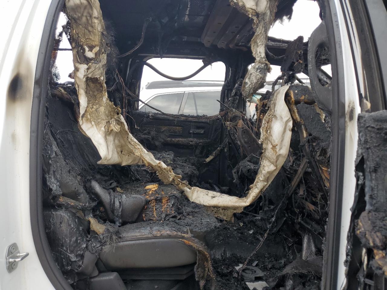 2020 RAM 3500 - Image 10