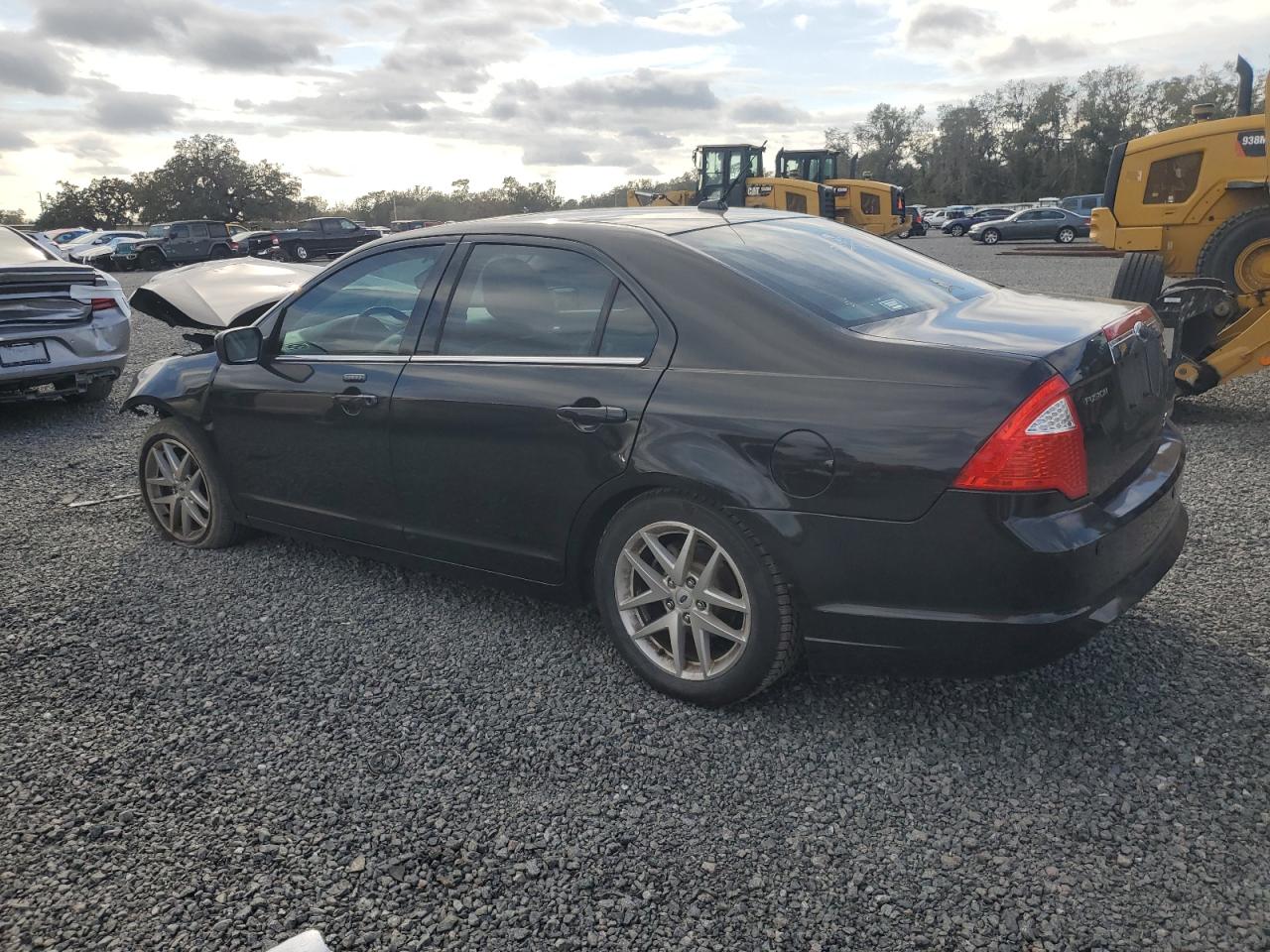 2010 Ford Fusion - Image 2