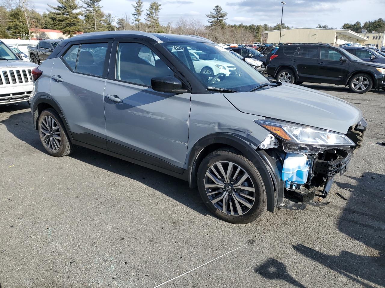 2024 Nissan Kicks - Image 4