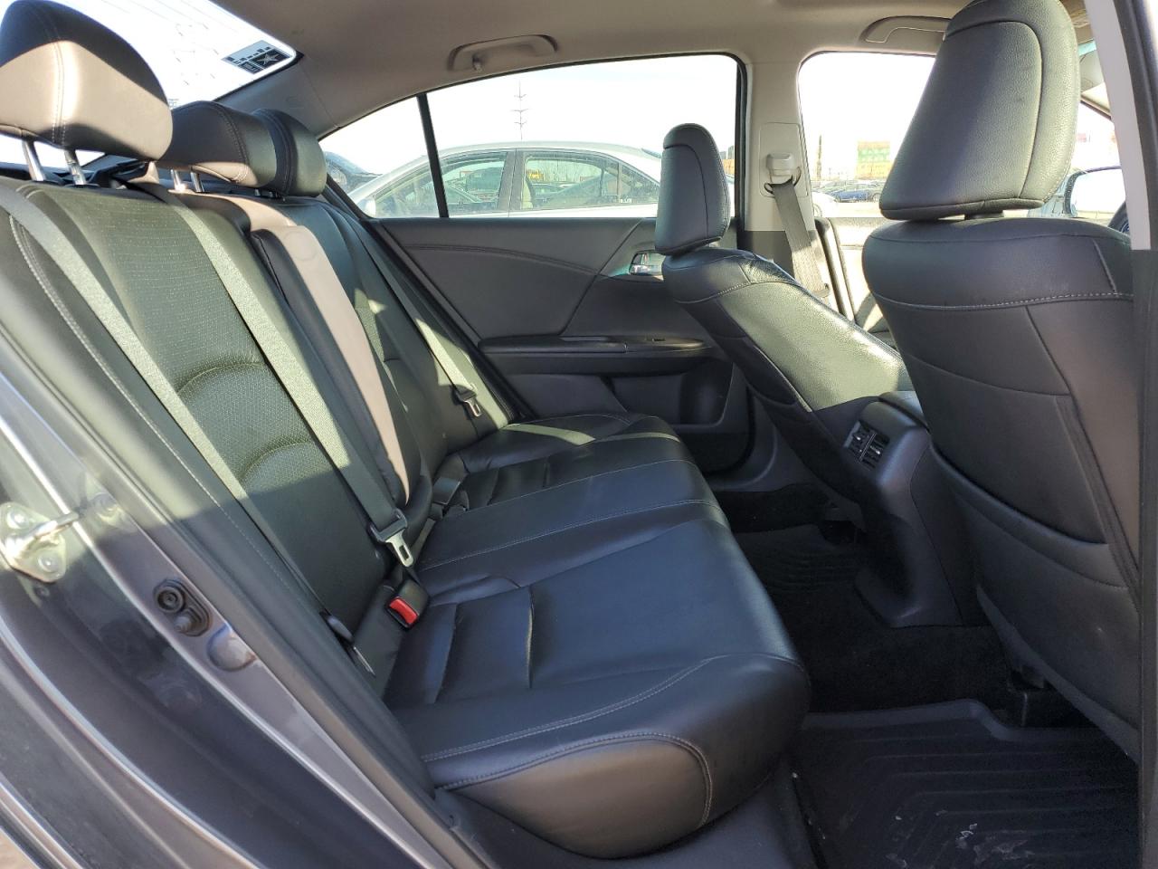 2015 Honda Accord - Image 10