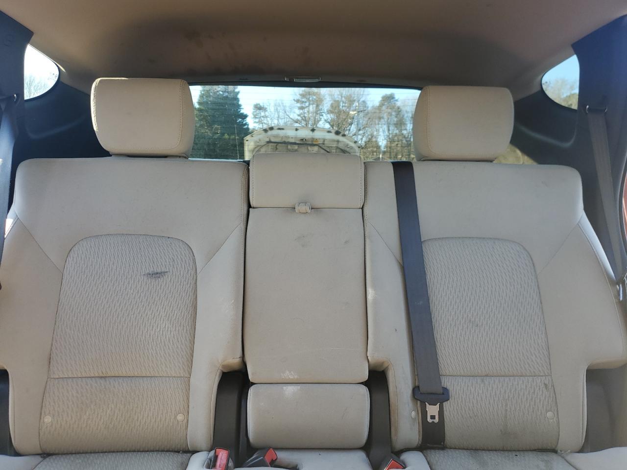 2014 Hyundai Santa Fe - Image 10