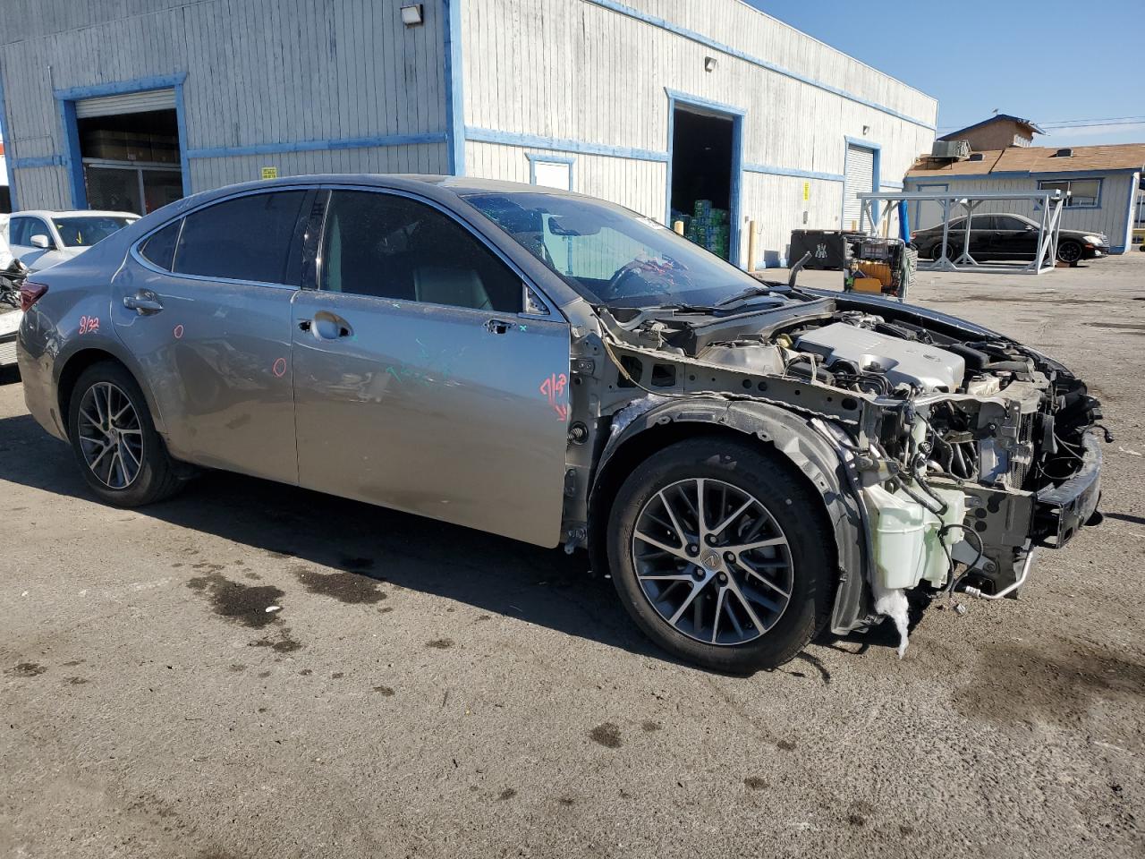 2016 Lexus ES - Image 4