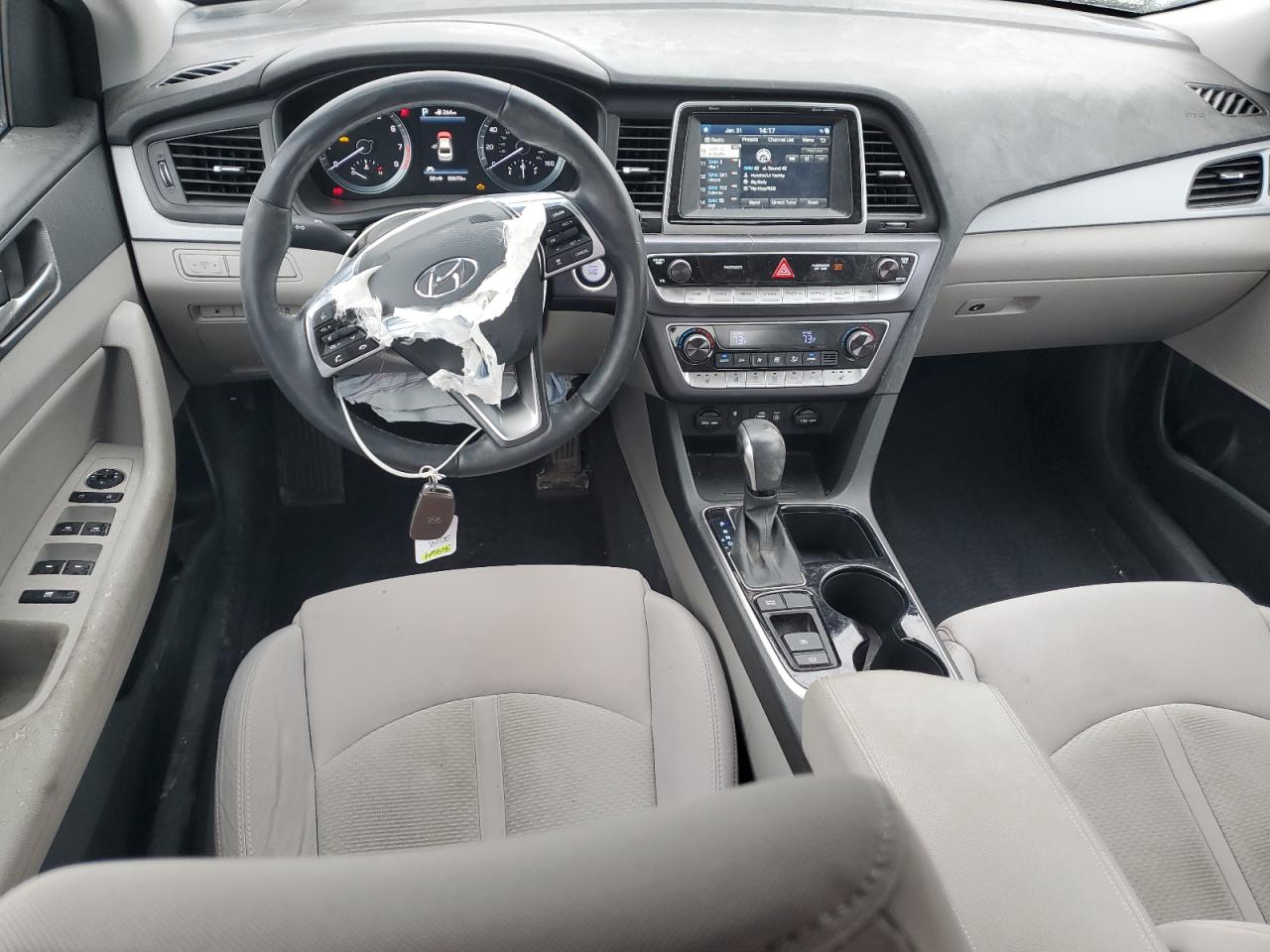 2018 Hyundai Sonata - Image 8