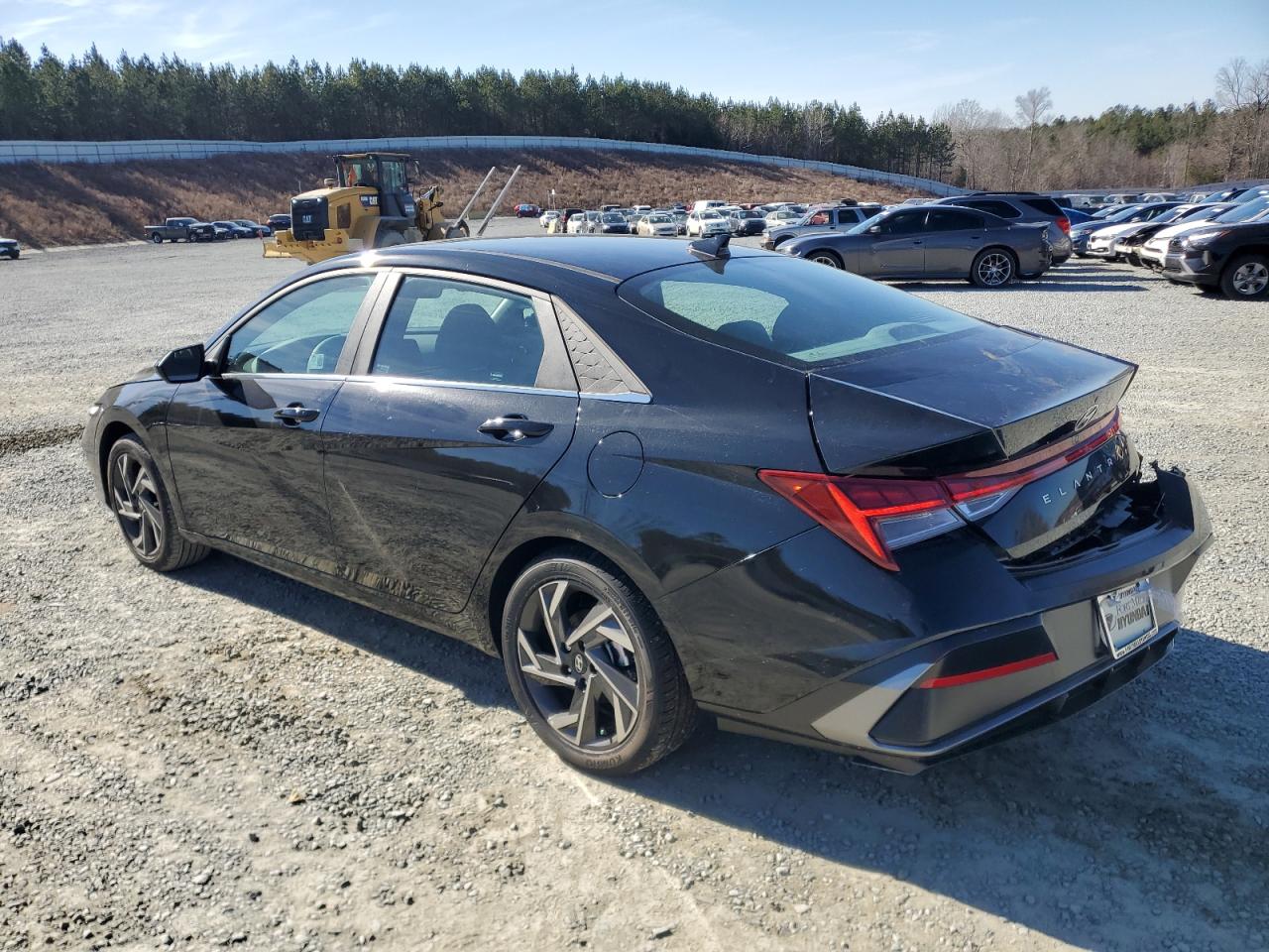 2024 Hyundai Elantra - Image 2