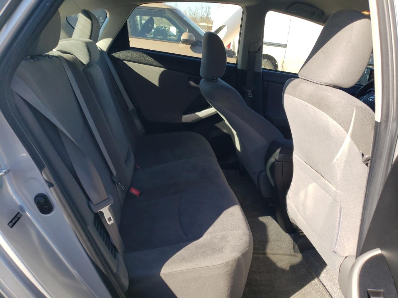 2012 Toyota Prius - Image 10