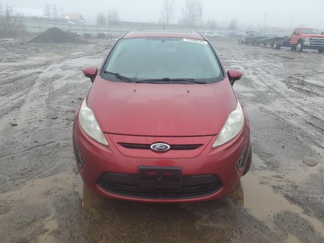 Hatchbacks FORD FIESTA 2013 Czerwony