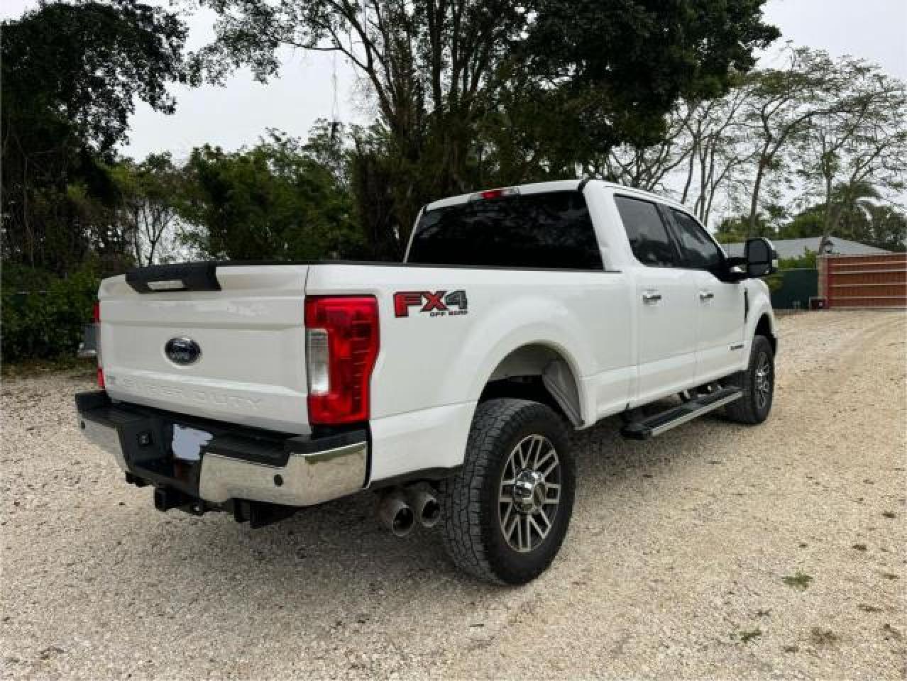 VIN 1FT7W2BT2JEB47005 2018 FORD F250 no.4