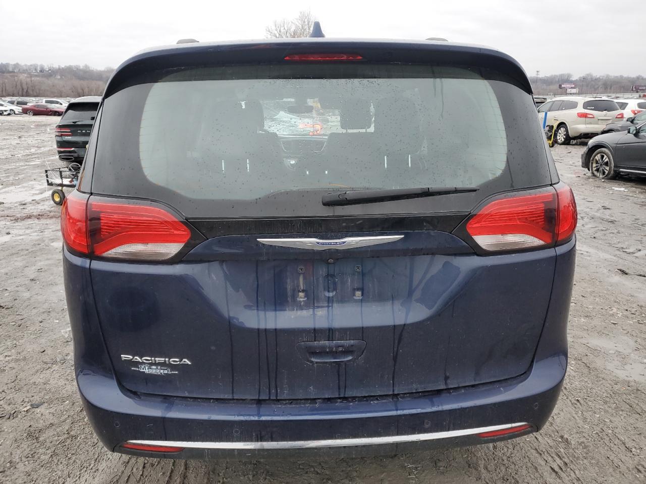 2019 Chrysler Pacifica - Image 6