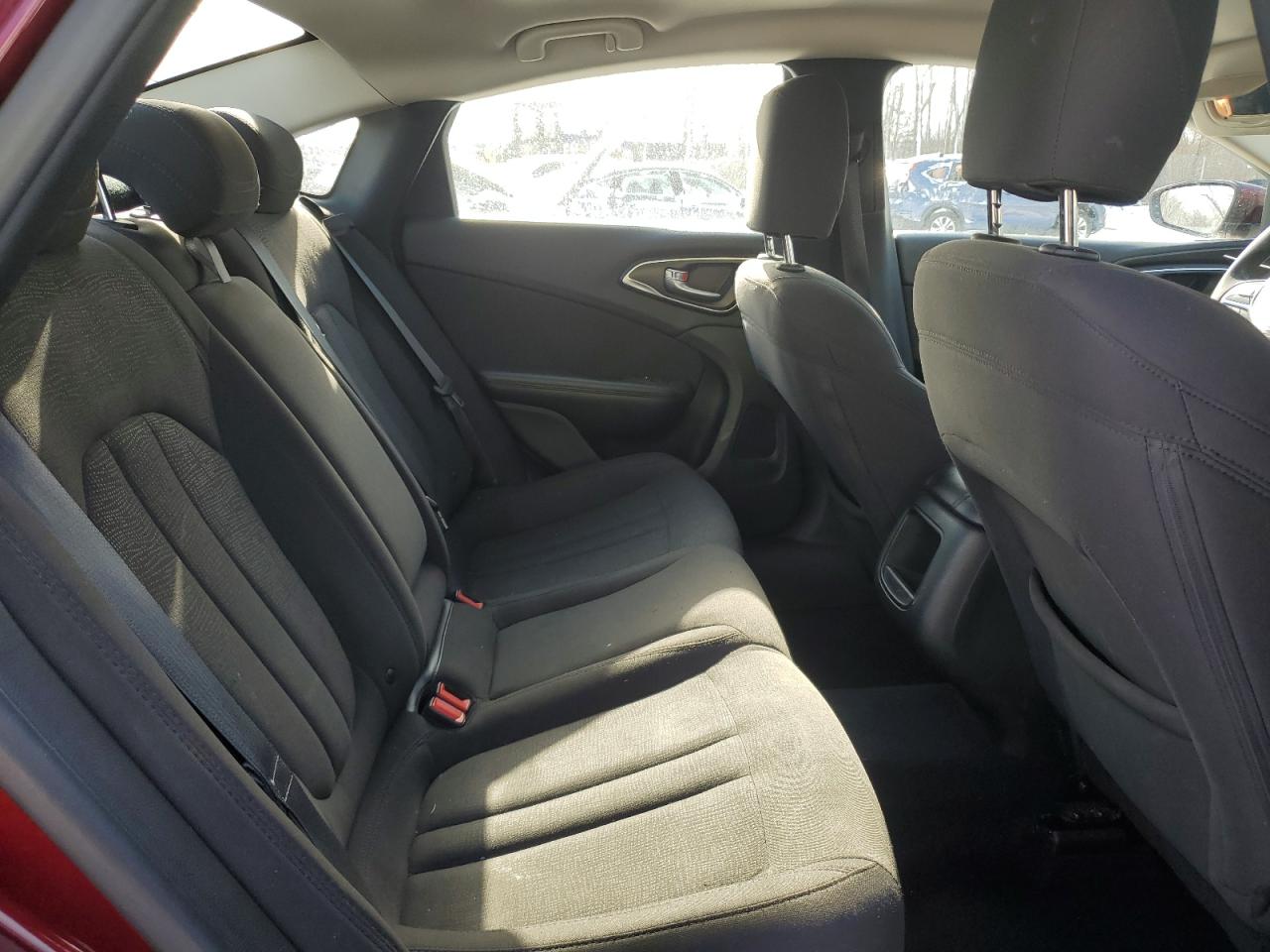 2015 Chrysler 200 - Image 11