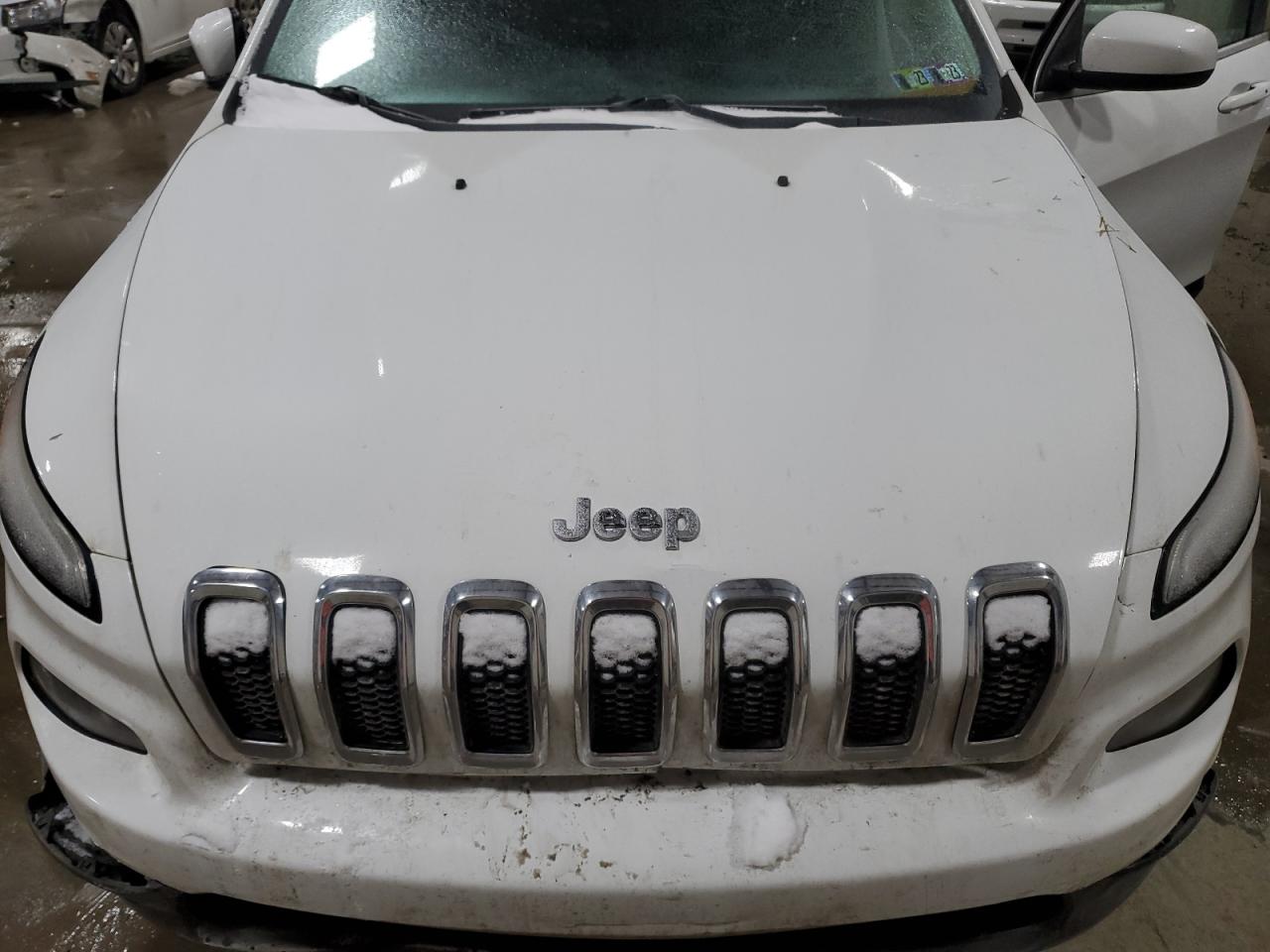 2015 Jeep Grand Cherokee - Image 14