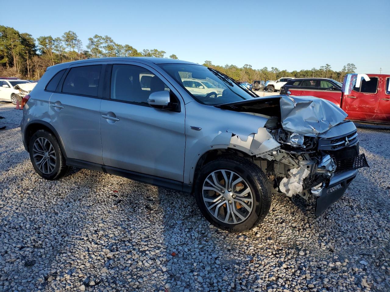 2018 Mitsubishi Outlander - Image 4