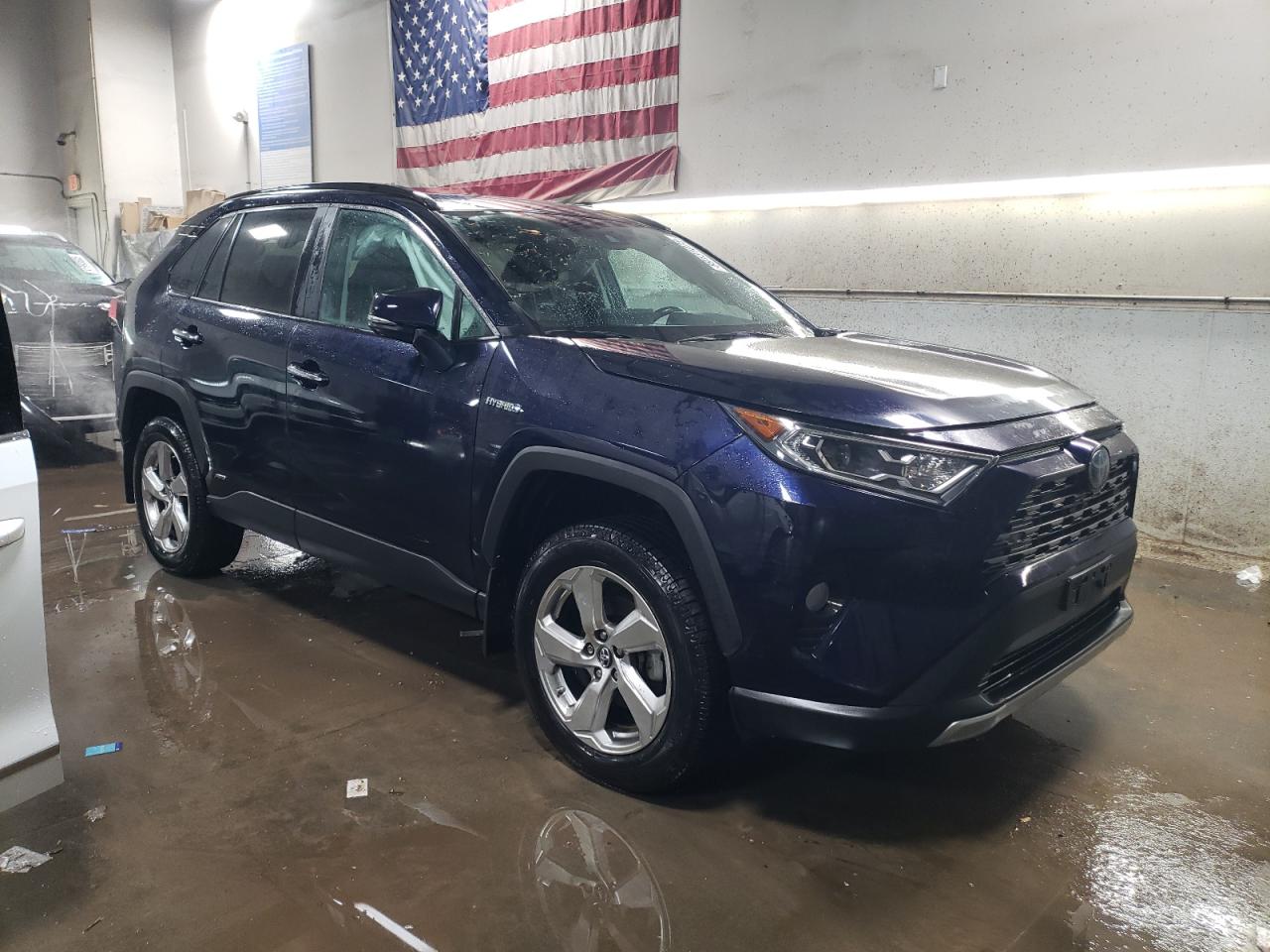 2019 Toyota RAV 4 - Image 4