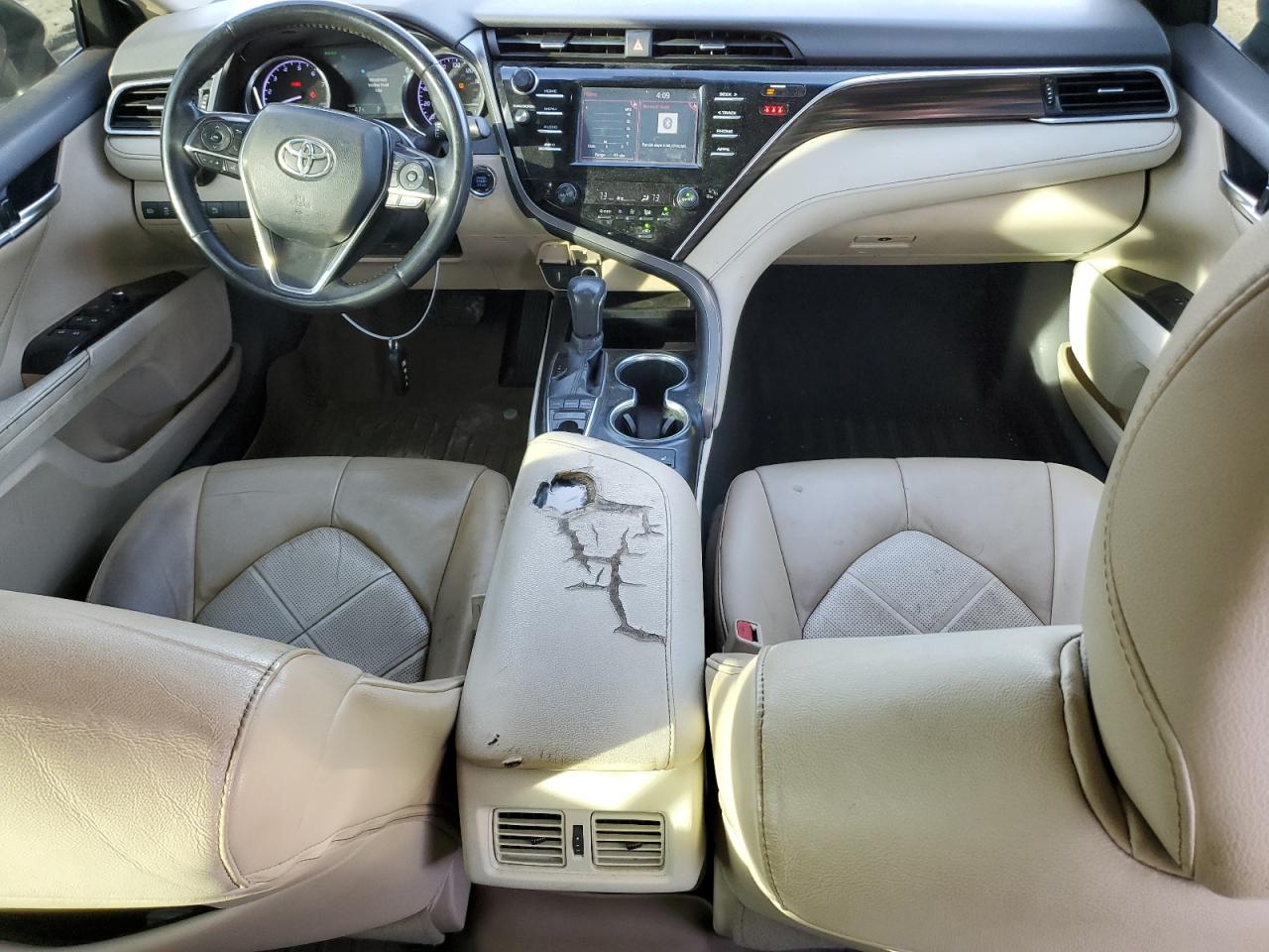 2018 Toyota Camry - Image 8