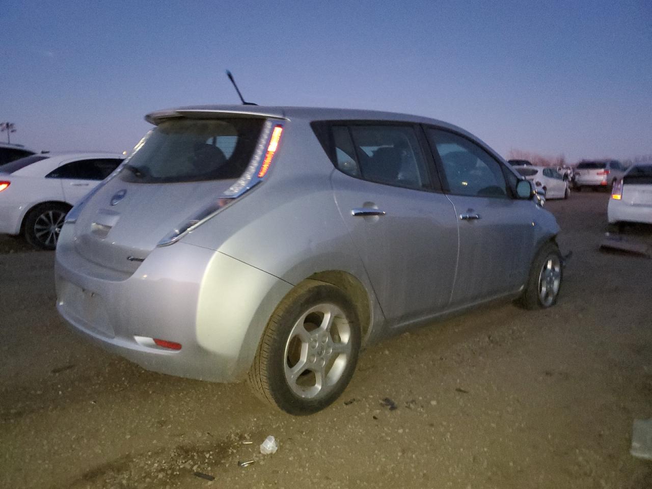 2013 Nissan Leaf - Image 3