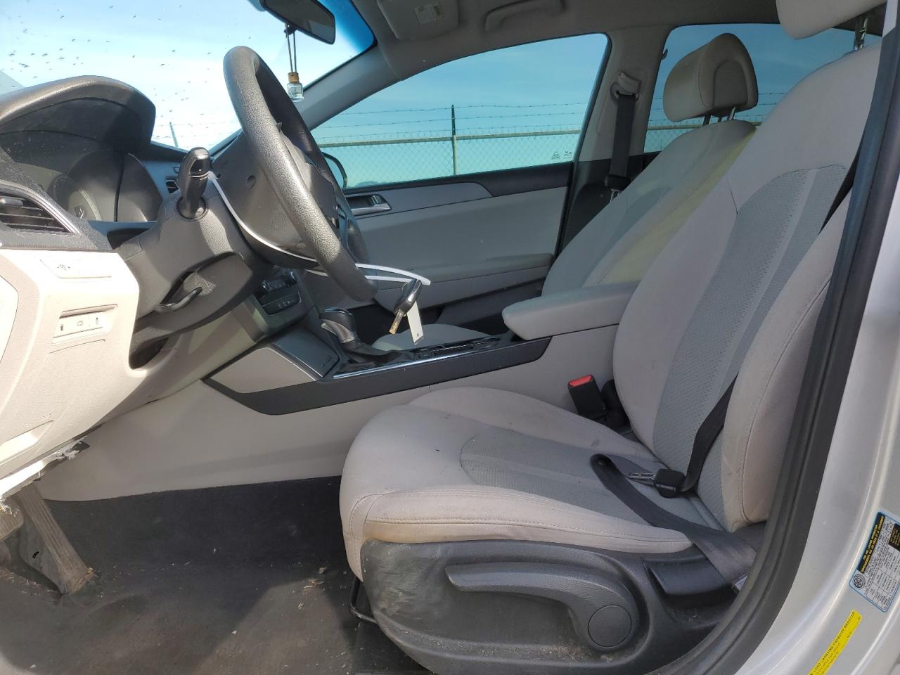 2017 Hyundai Sonata - Image 7