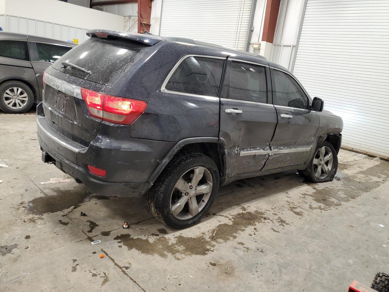 2011 Jeep Grand Cherokee - Image 3
