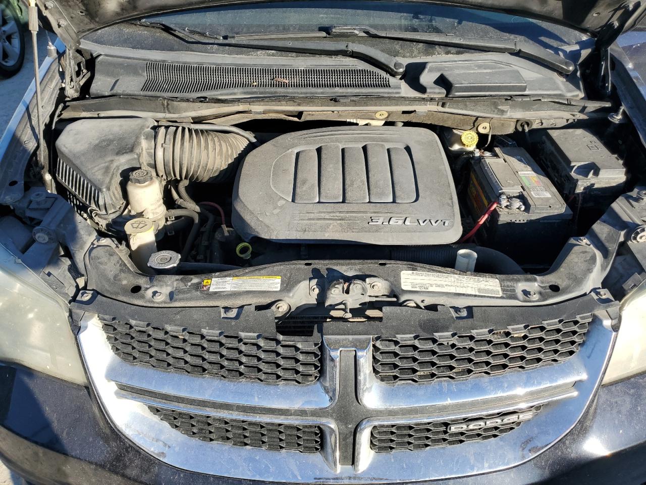 2011 Dodge Caravan - Image 12