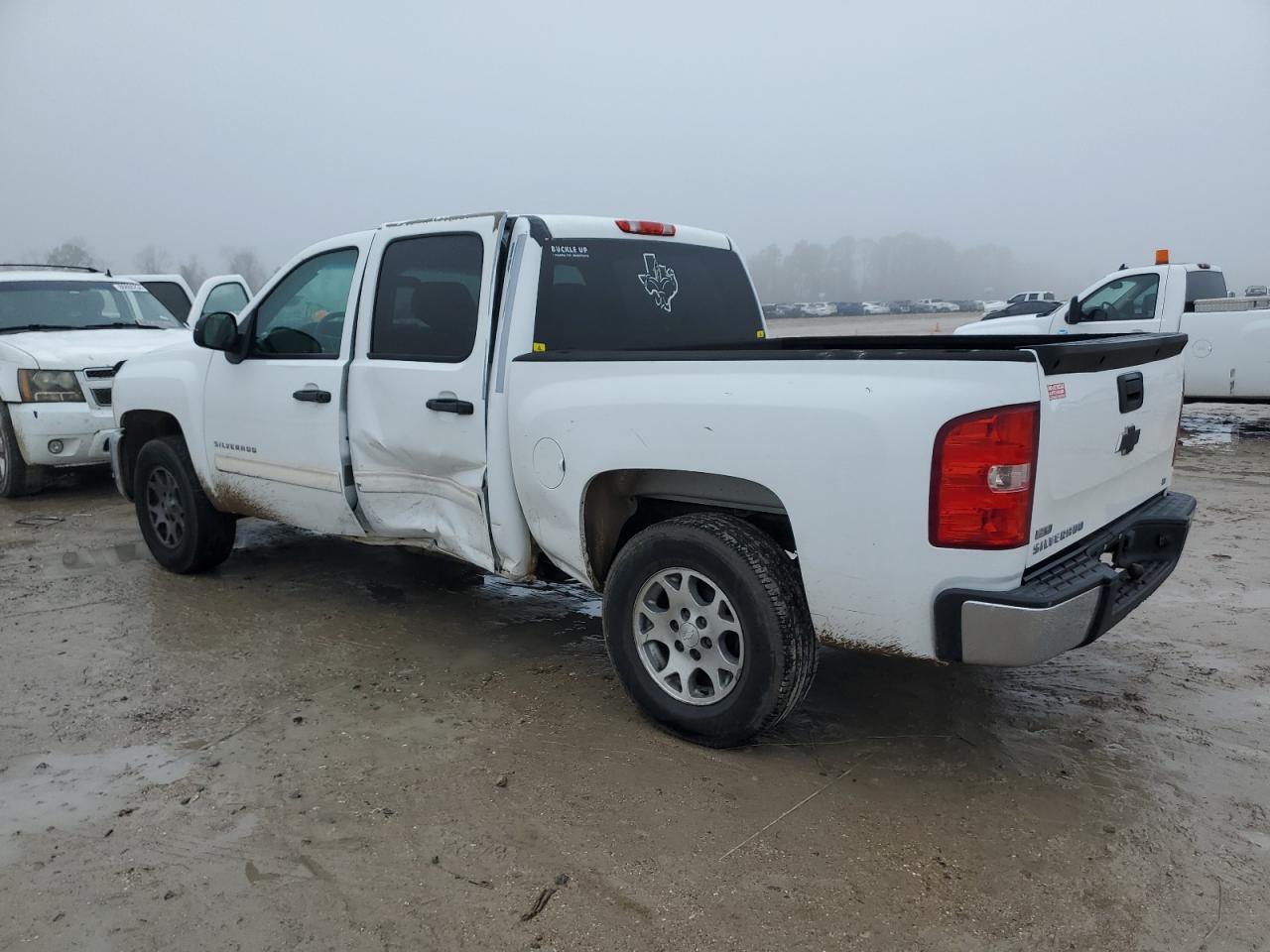 2012 Chevrolet Silverado - Image 2