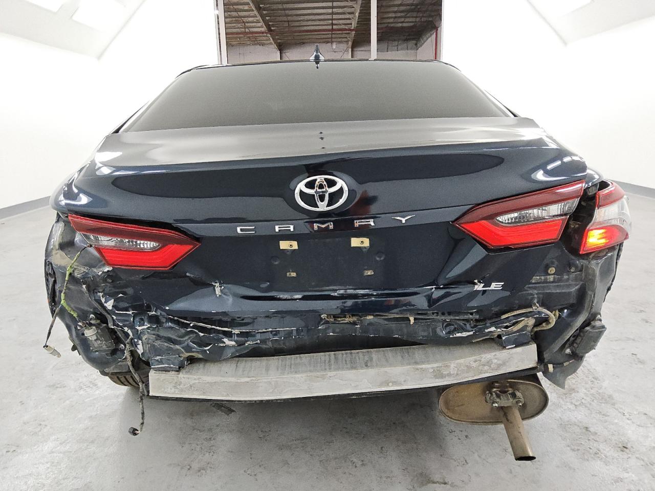2021 Toyota Camry - Image 6