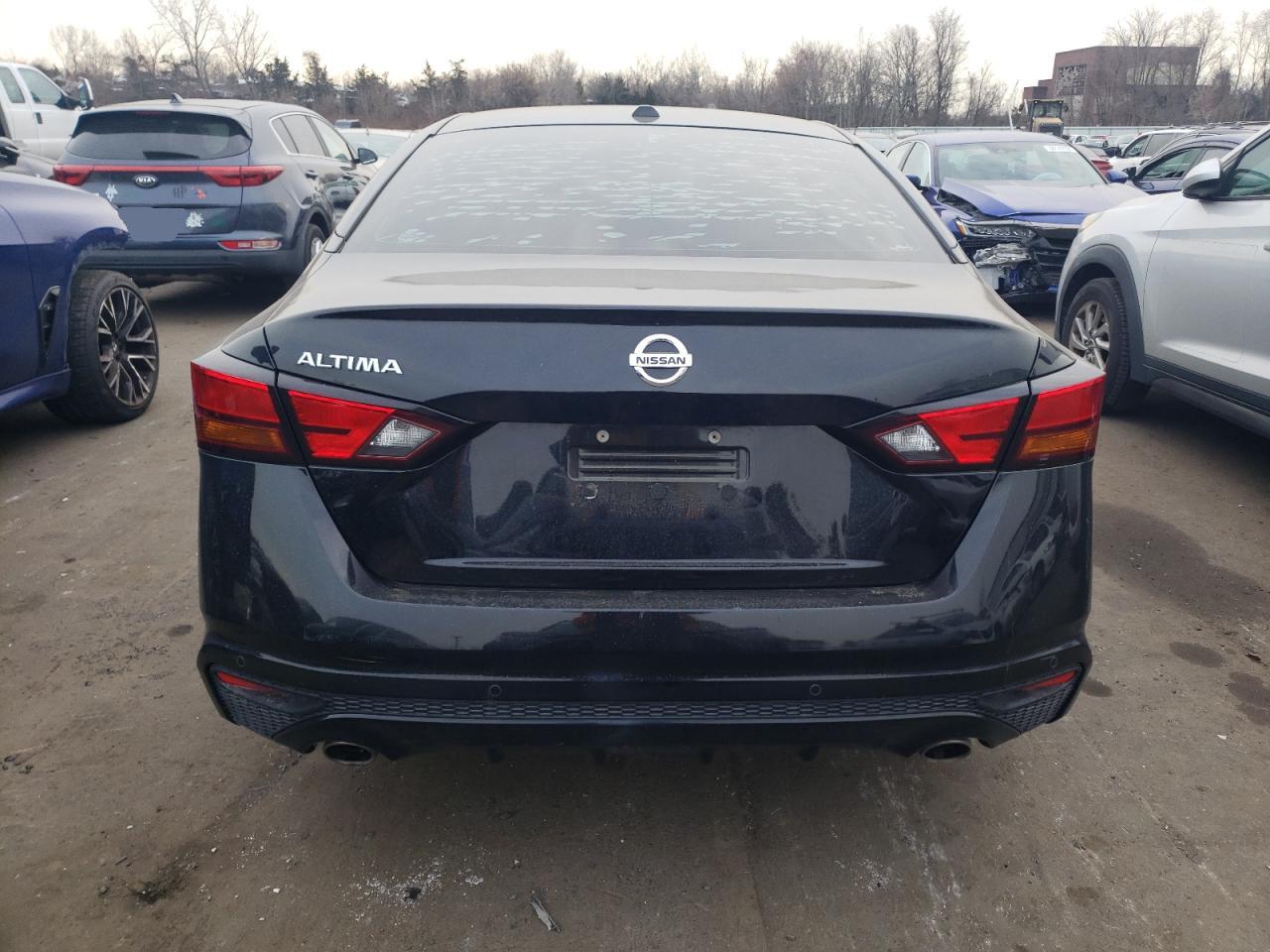 2019 Nissan Altima - Image 6