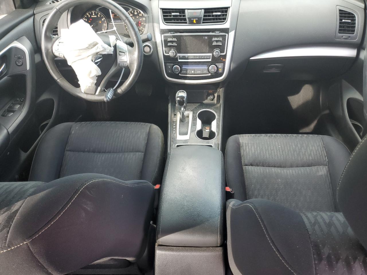 2018 Nissan Altima - Image 8