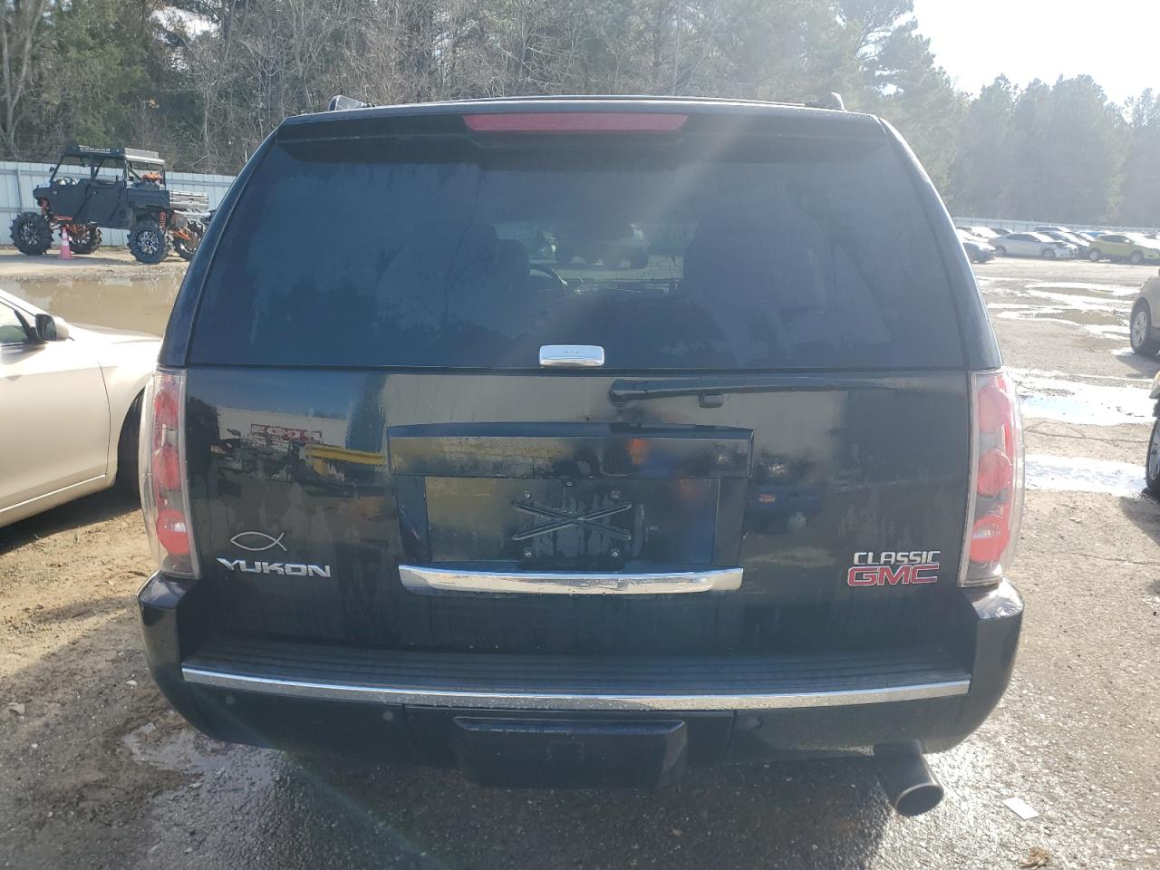 2008 GMC Yukon - Image 6