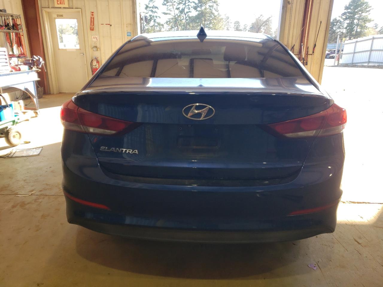 2018 Hyundai Elantra - Image 6