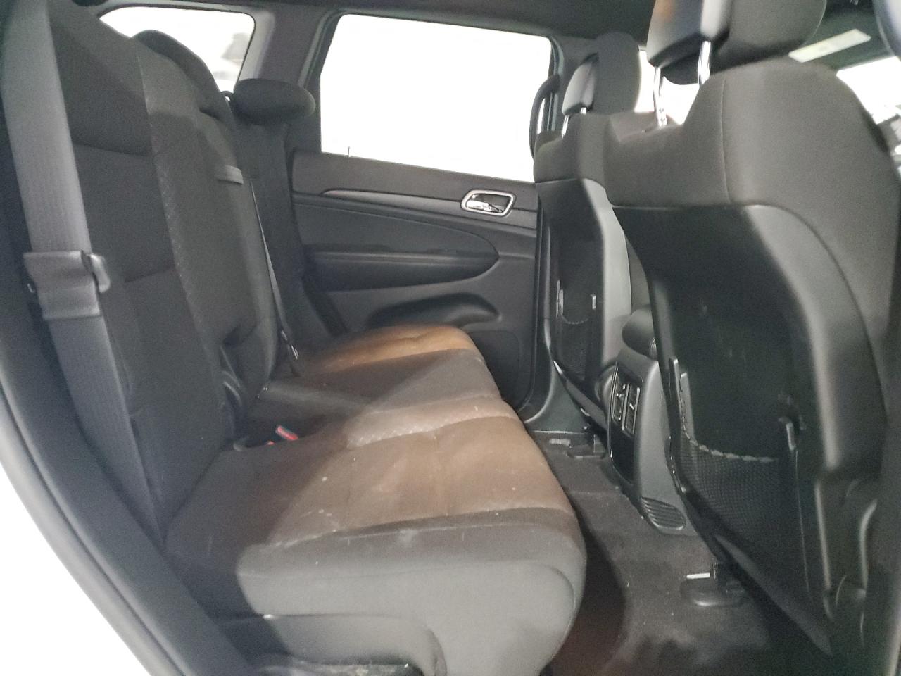 2018 Jeep Grand Cherokee - Image 11