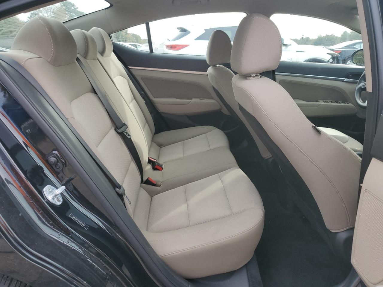 2020 Hyundai Elantra - Image 10