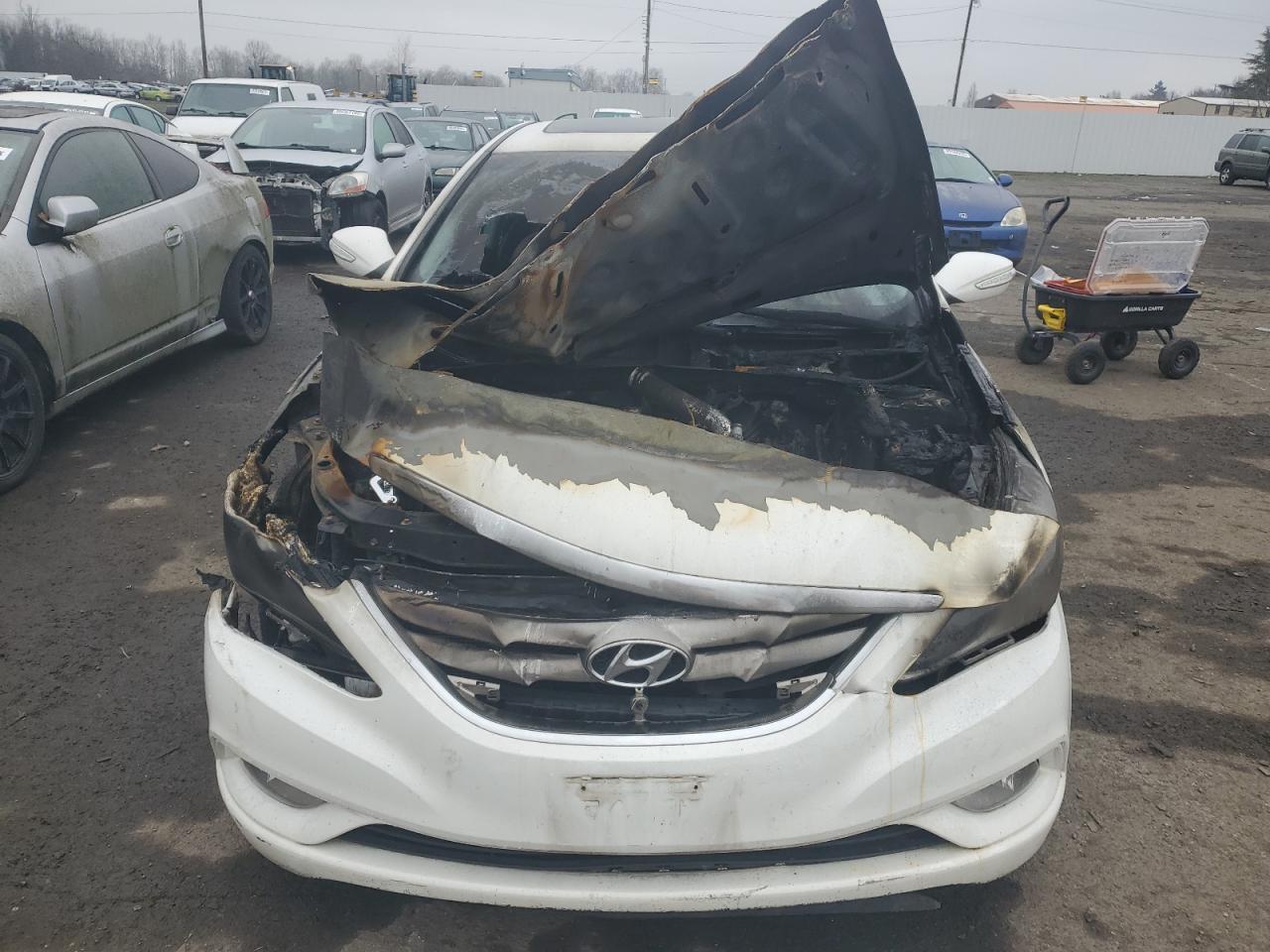 2011 Hyundai Sonata - Image 5