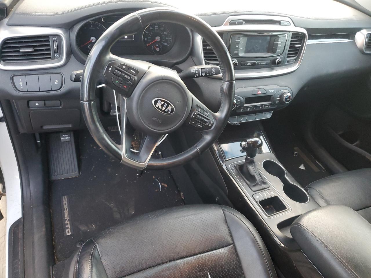 2016 Kia Sorento - Image 8