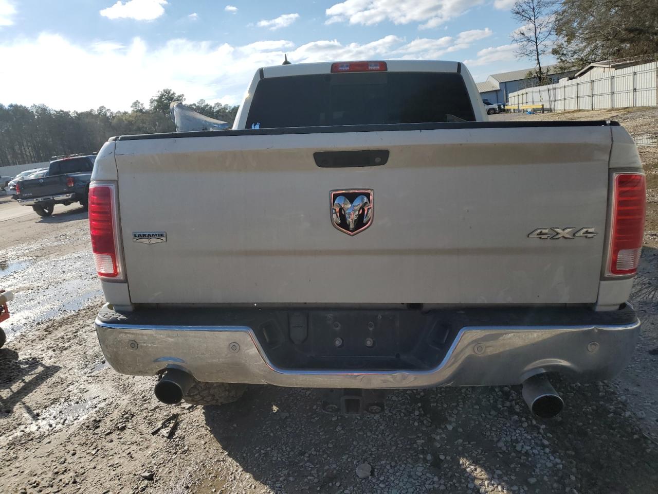 2016 RAM 1500 - Image 6