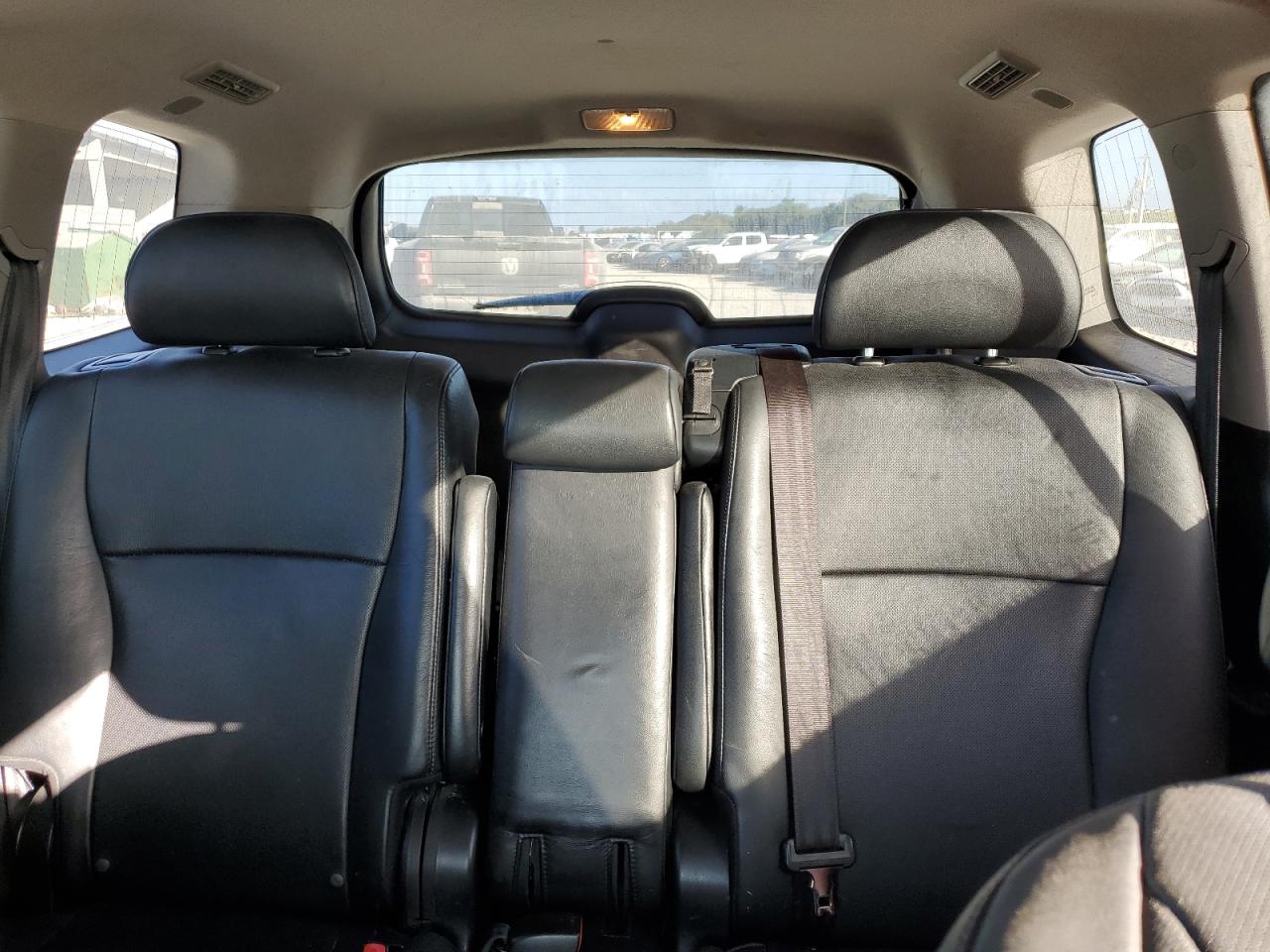 2013 Toyota Highlander - Image 10