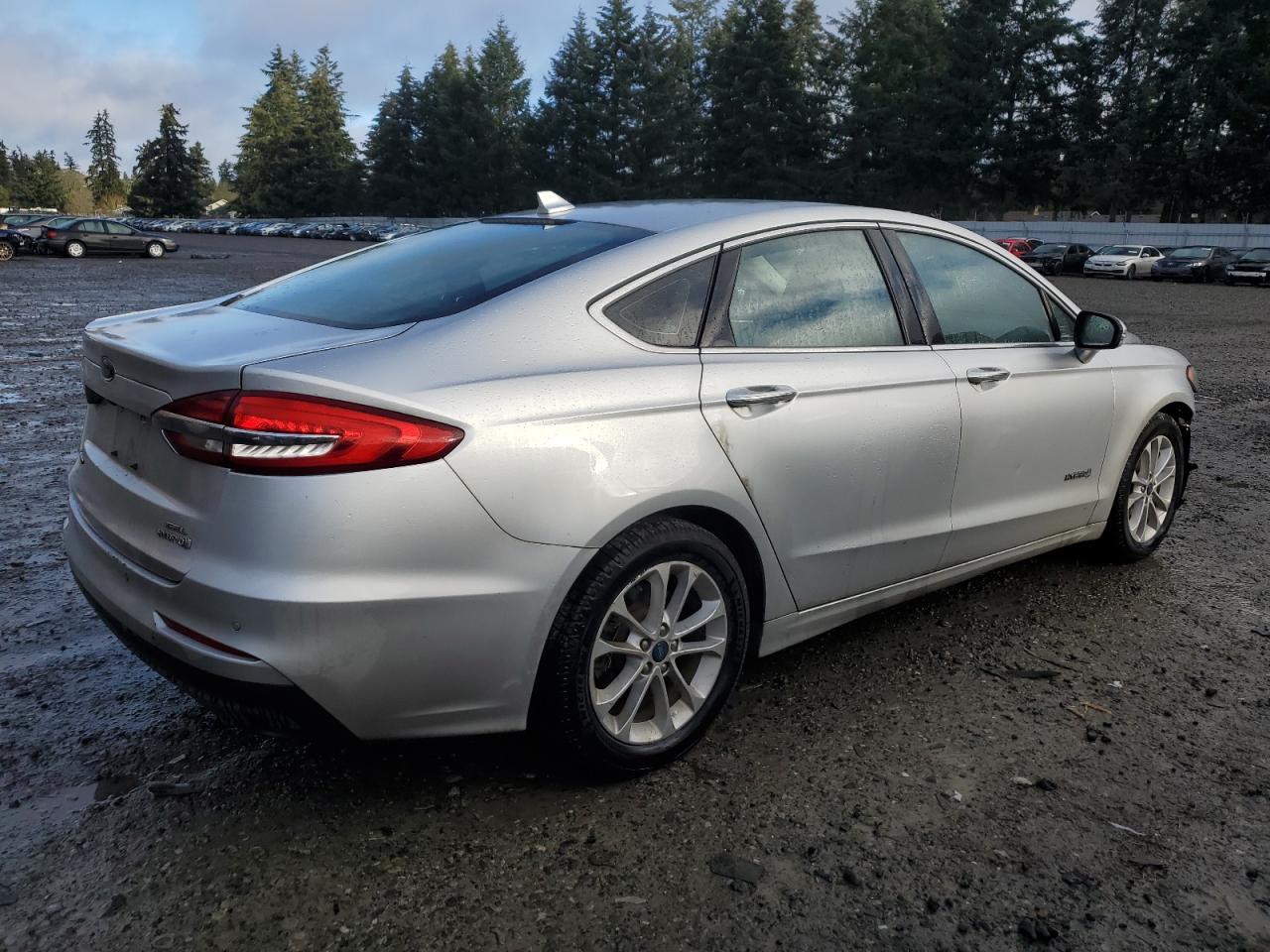 VIN 3FA6P0MU8KR265616 2019 FORD FUSION no.3