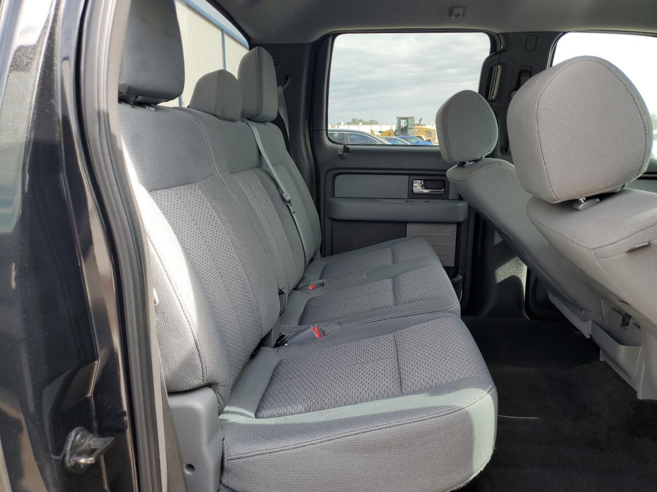 2013 Ford F-150 - Image 10