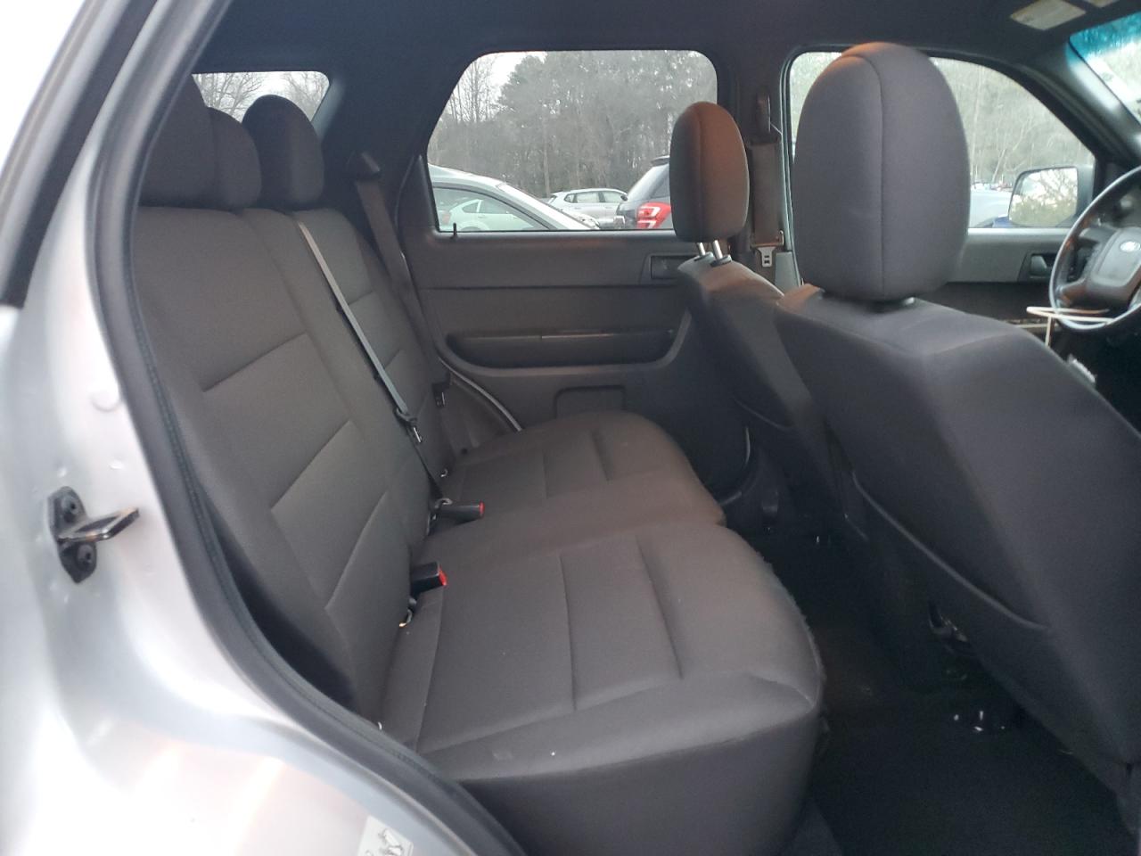 2011 Ford Escape - Image 11