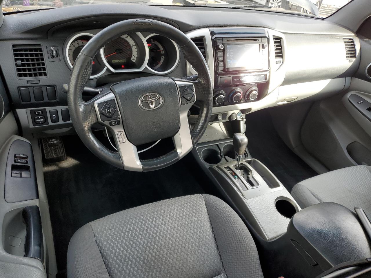 2015 Toyota Tacoma - Image 8