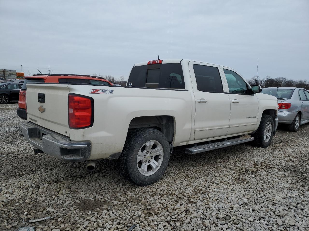 2015 Chevrolet Silverado - Image 3