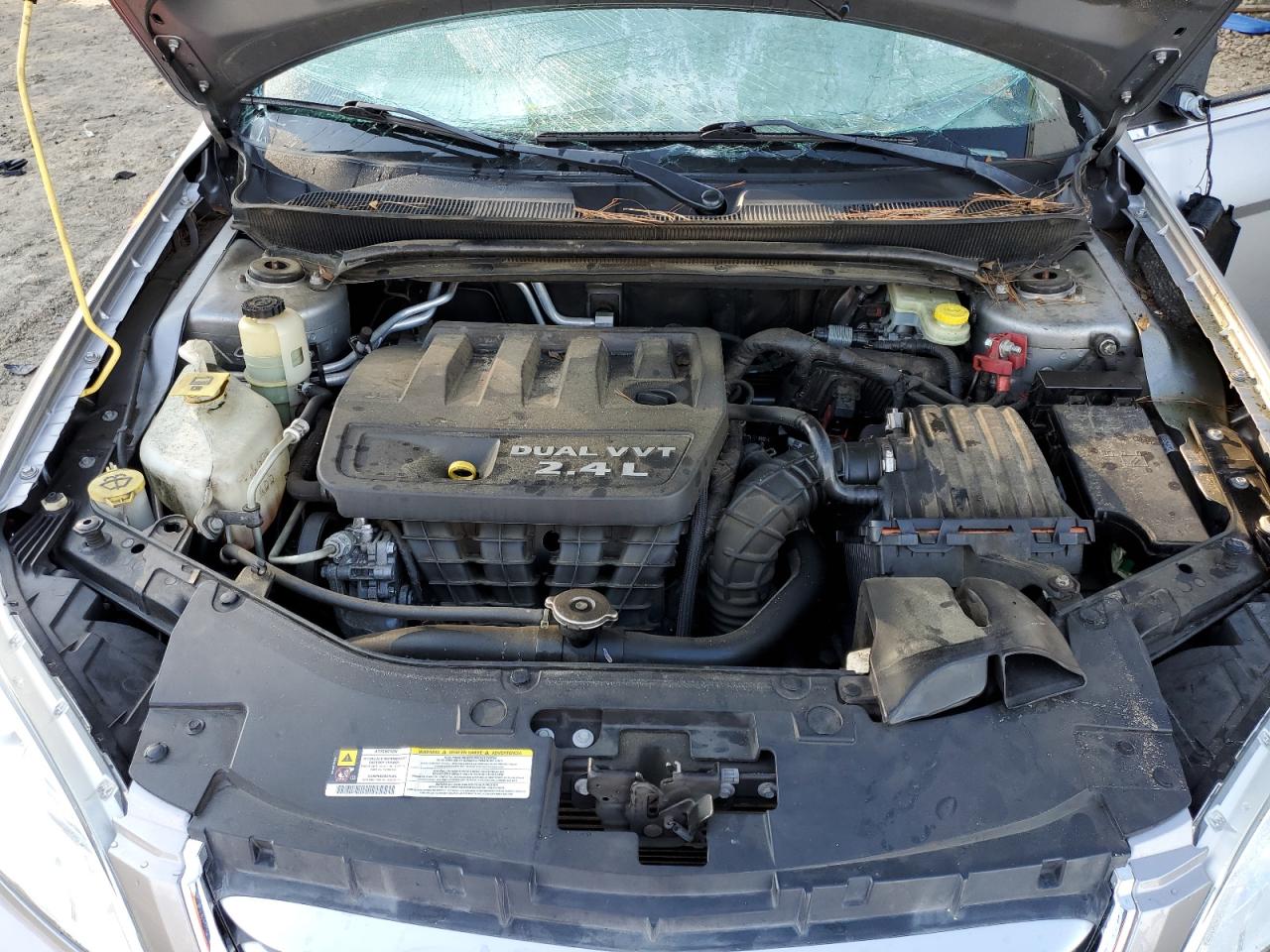 2013 Chrysler 200 - Image 11