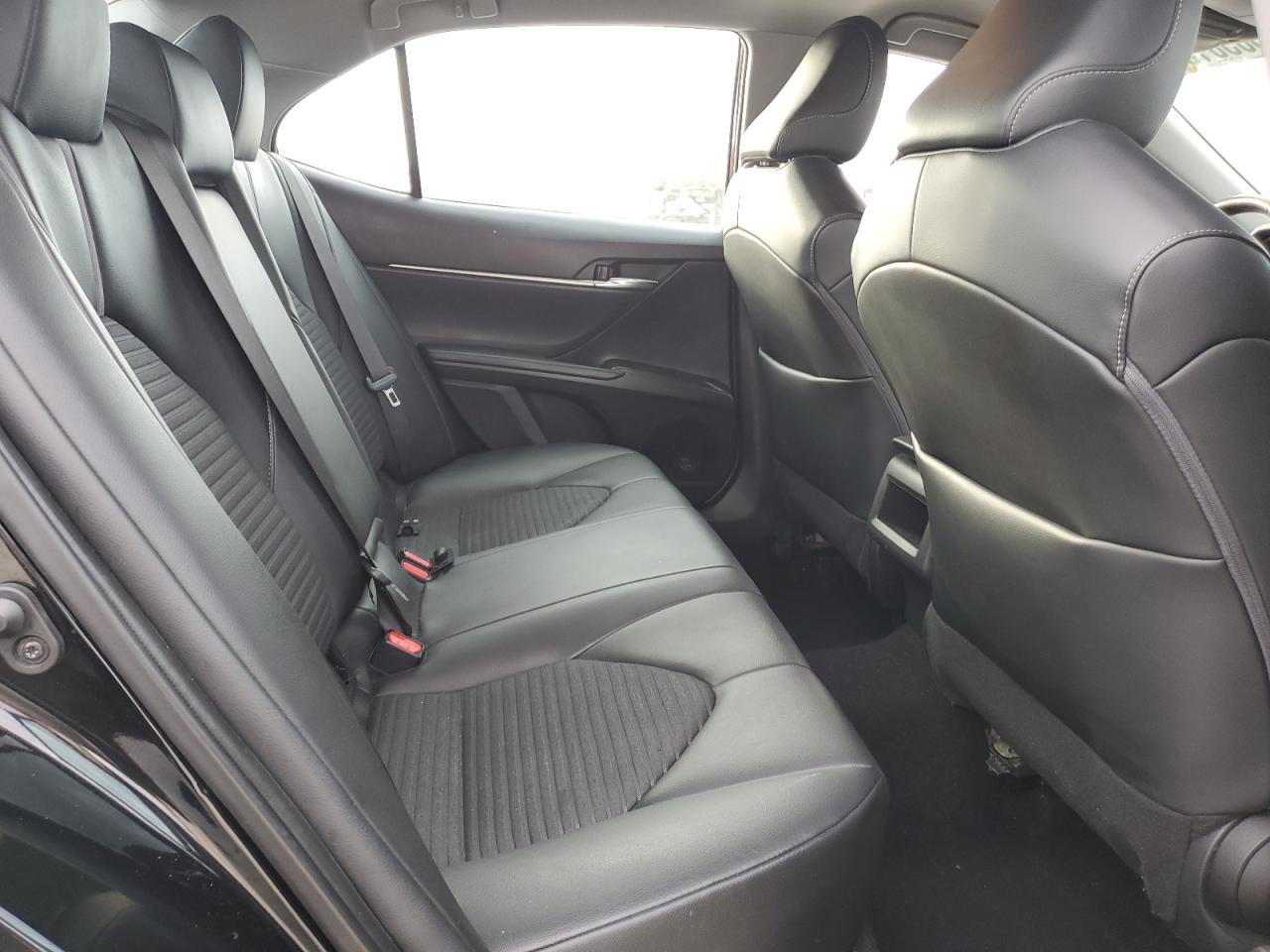 2022 Toyota Camry - Image 10