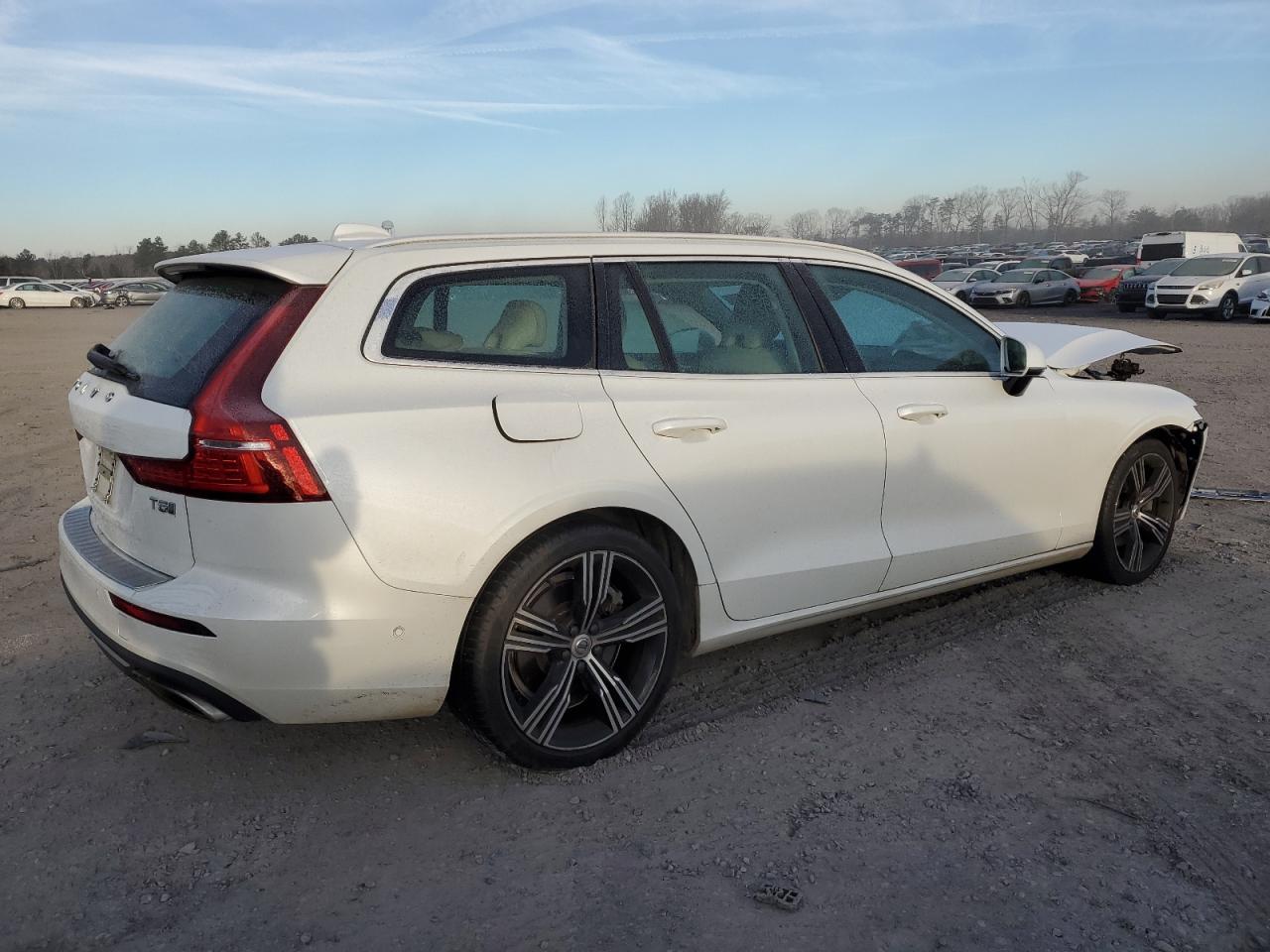 2020 Volvo V60 - Image 3