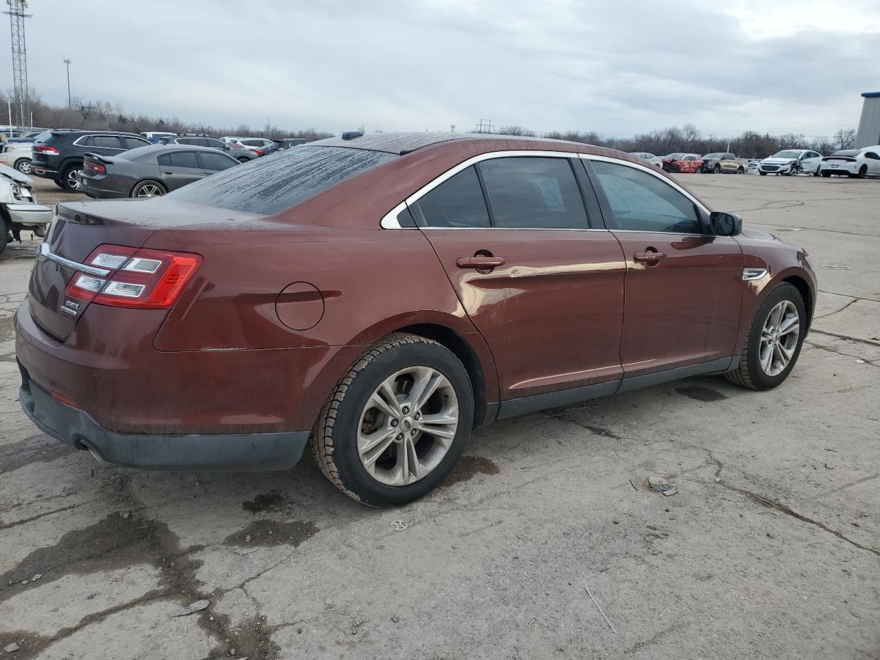 2015 Ford Taurus - Image 3