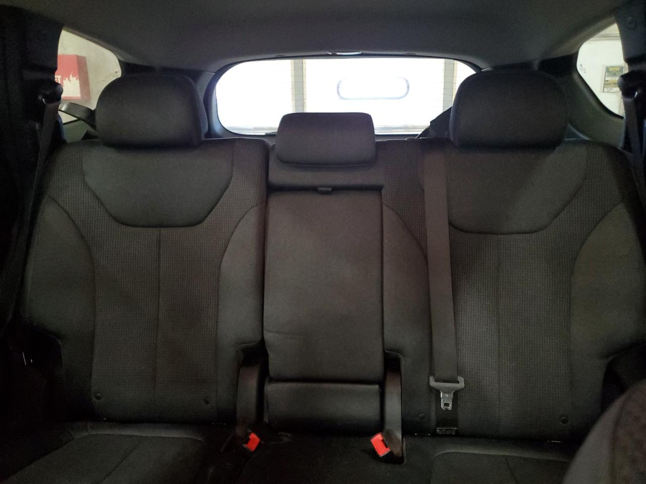 2019 Hyundai Santa Fe - Image 10