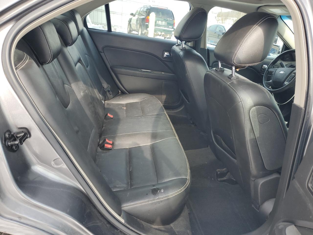 2010 Ford Fusion - Image 10